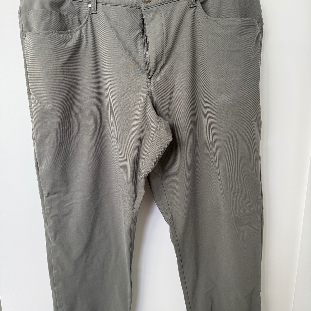 Lululemon Men’s ABC Classic Fit Pant